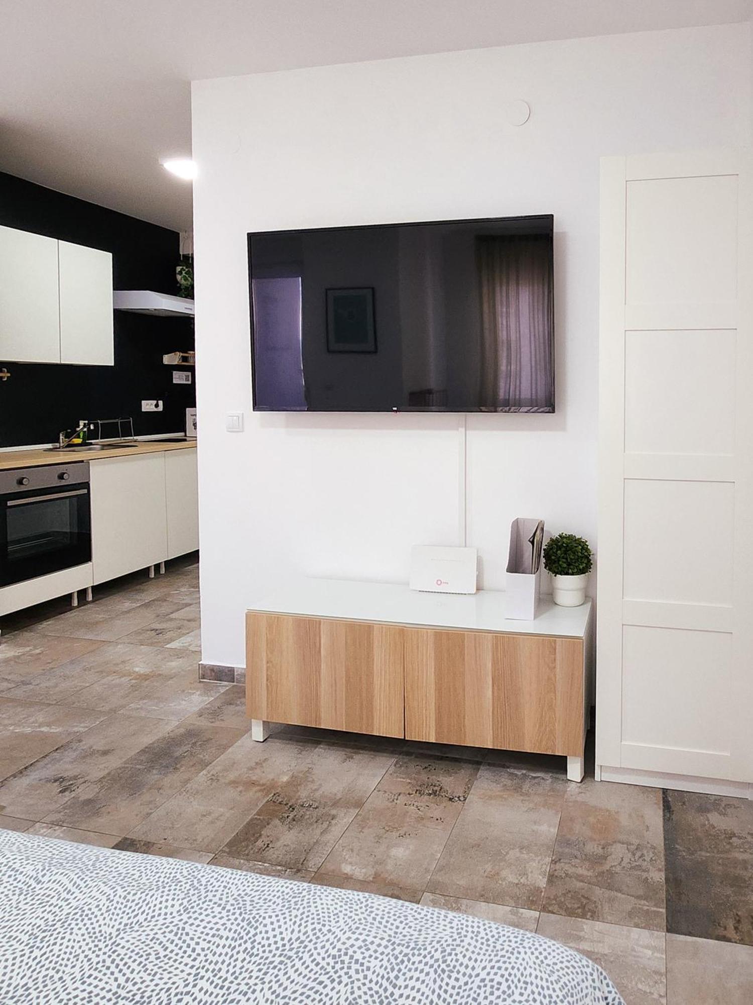 Oota Soko With Parking Garage Apartment ครากูเยวัตส์ ภายนอก รูปภาพ